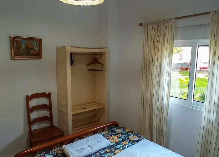 Garden - With Garden View Δωμάτια σε οικογενειακή κατοικία