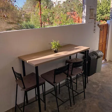 בית אירוח Garden - With Garden View *