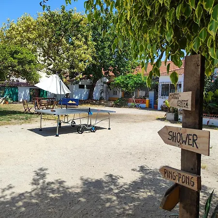 Garden - With Garden View בית אירוח *